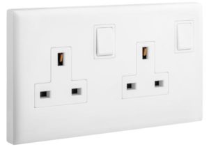 Ổ cắm đôi 3 chấu chuẩn Anh có công tắc 2 cực 13A - ELoe | 618048