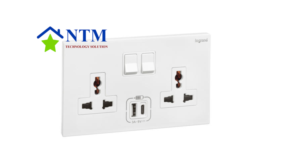Ổ cắm đôi đa năng Legrand
