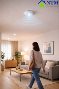 Minh họa cảm biến chuyển động PIR phát hiện người di chuyển và tự động bật đèn trong không gian sống hiện đại.