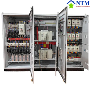 Tủ điện công nghiệp thiết kế dạng module chắc chắn, tích hợp PLC, biến tần và thiết bị đóng cắt hiện đại, đảm bảo vận hành hệ thống công suất lớn ổn định, an toàn trong môi trường khắc nghiệt.