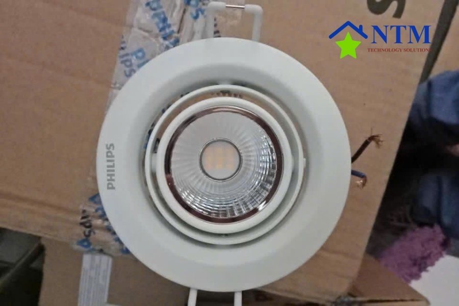 Đèn LED âm trần